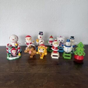 Lot of 12 Dancing Solar Powered Bobble Heads Christmas Santa Frosty Kitty Cat